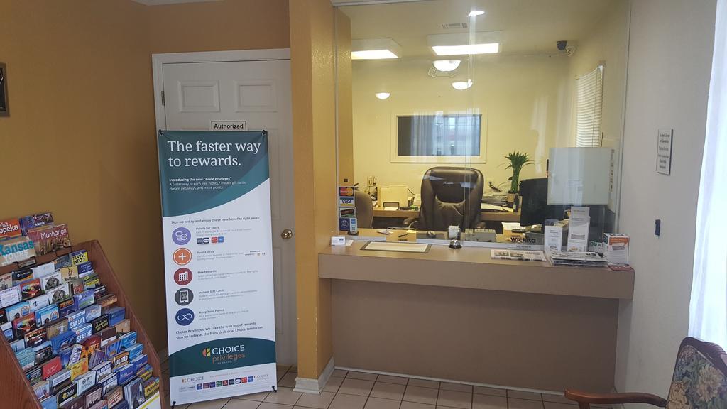 Rodeway Inn Goddard Zewnętrze zdjęcie